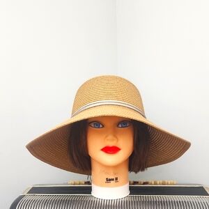 NWT - ELEGANT NICOLE MARCIANO UPF 50+ TAN WIDE-BRIMMED HAT W/SILVER BAND